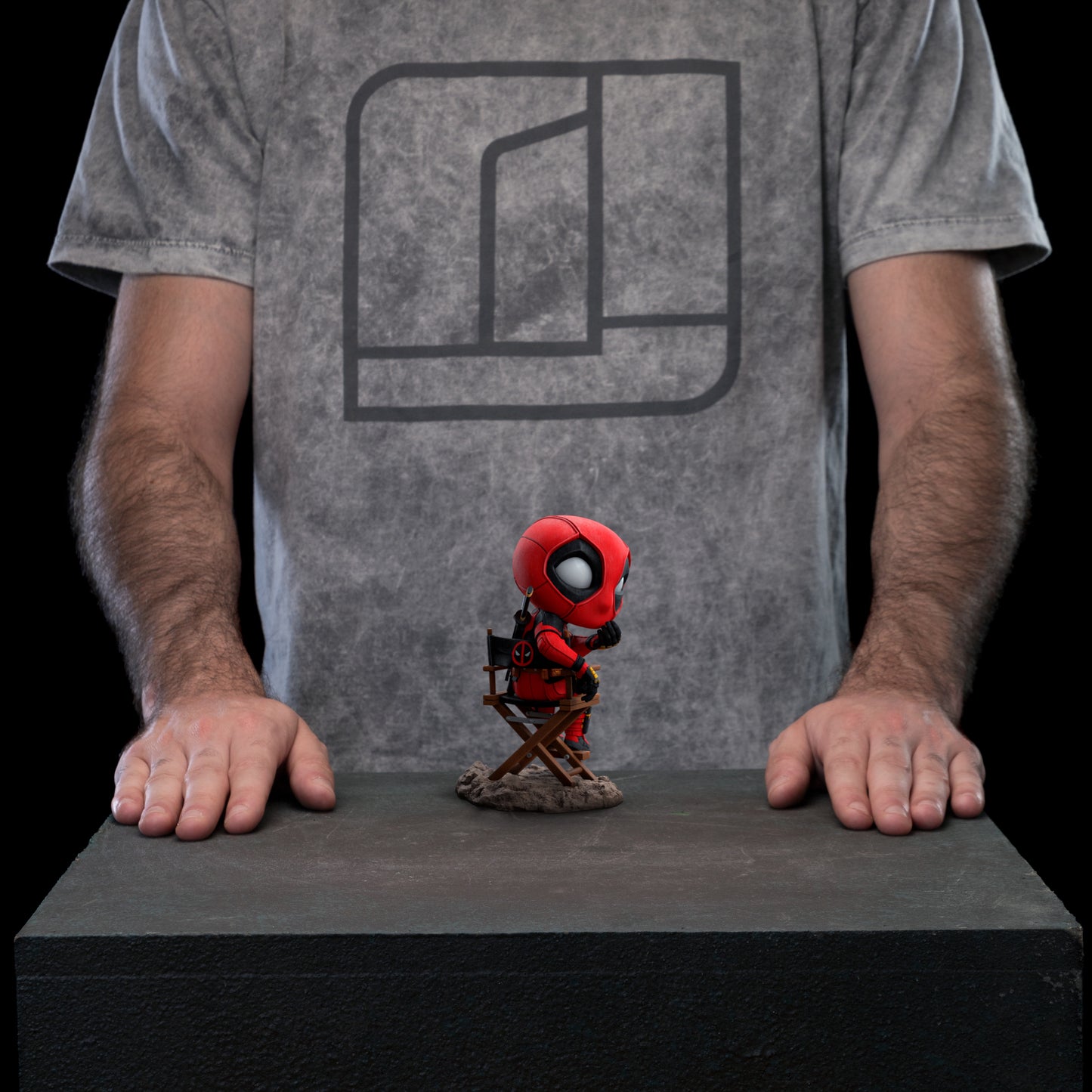 Iron Studios Deadpool & Wolverine Deadpool MiniCo Statue