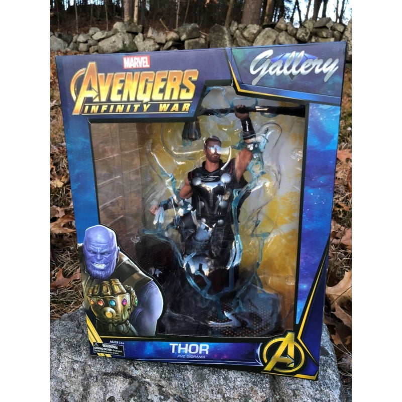 Diamond Select Toys Marvel Thor (Avengers: Infinity War) Gallery PVC Diorama Figure