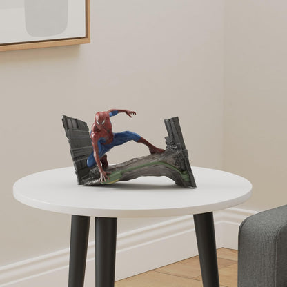 Diamond Select Toys Marvel Spider-Man Comic Gallery PVC Figure