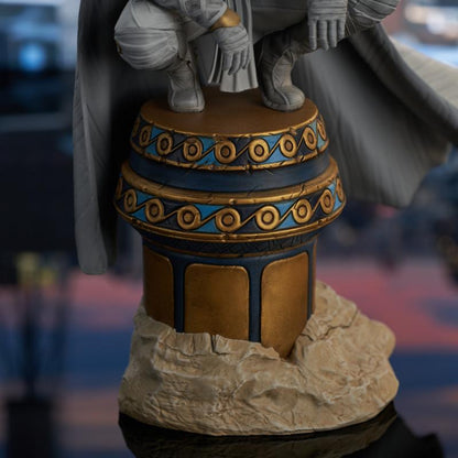 Diamond Select Toys Marvel Gallery Moon Knight PVC Diorama Statue