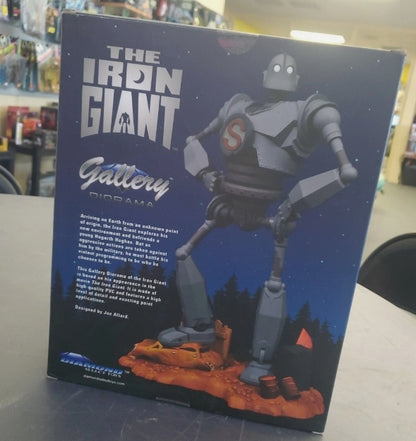 Diamond Select Toys Iron Giant Superman Gallery PVC Statue