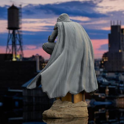Diamond Select Toys Marvel Gallery Moon Knight PVC Diorama Statue
