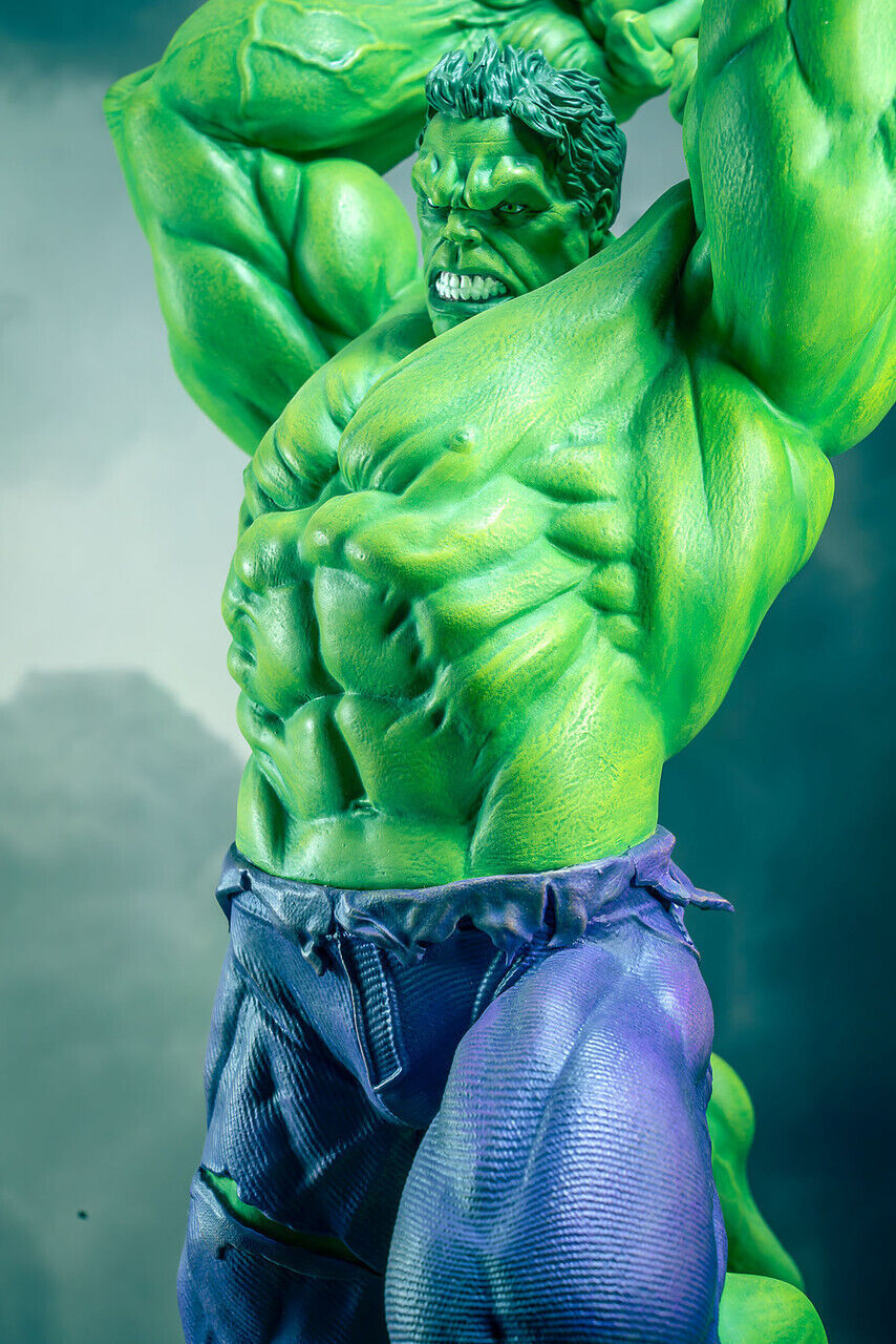 Diamond Select Toys Marvel Hulk Comic Premier Collection Statue