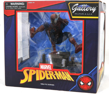 Diamond Select Toys Marvel Spider-Man 90s Gallery PVC Figure