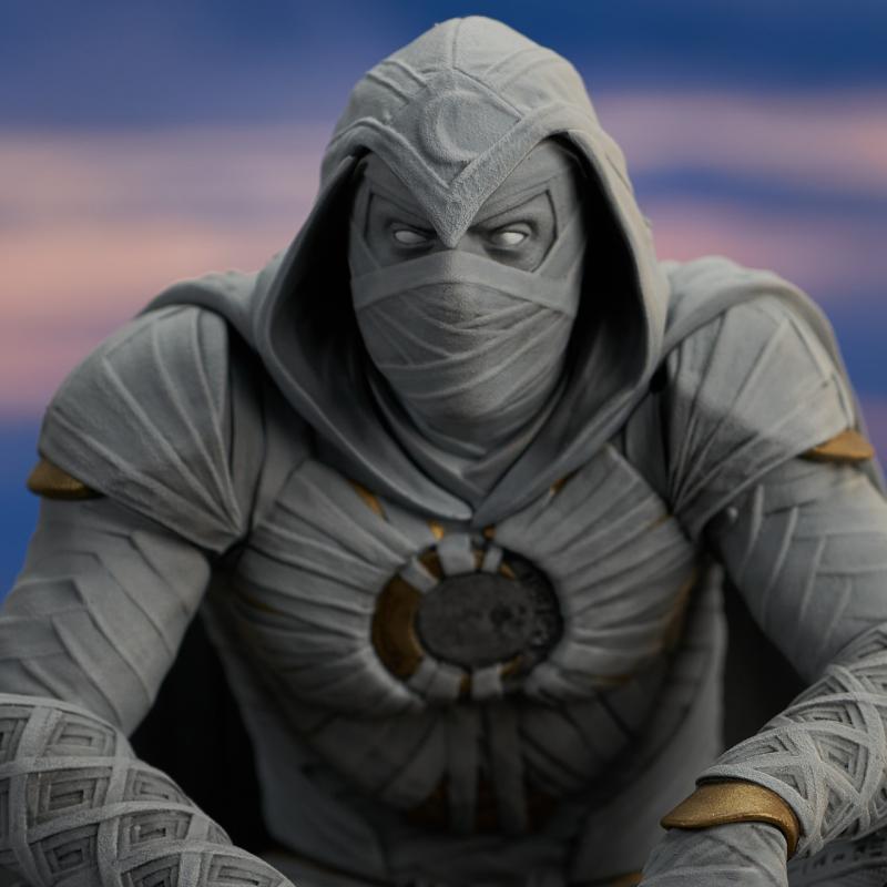 Diamond Select Toys Marvel Gallery Moon Knight PVC Diorama Statue