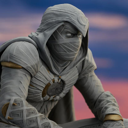 Diamond Select Toys Marvel Gallery Moon Knight PVC Diorama Statue