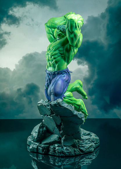 Diamond Select Toys Marvel Hulk Comic Premier Collection Statue