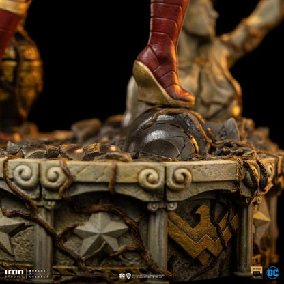 Iron Studios DC Wonder Woman Unleashed BDS Art Scale 1/10 Statue