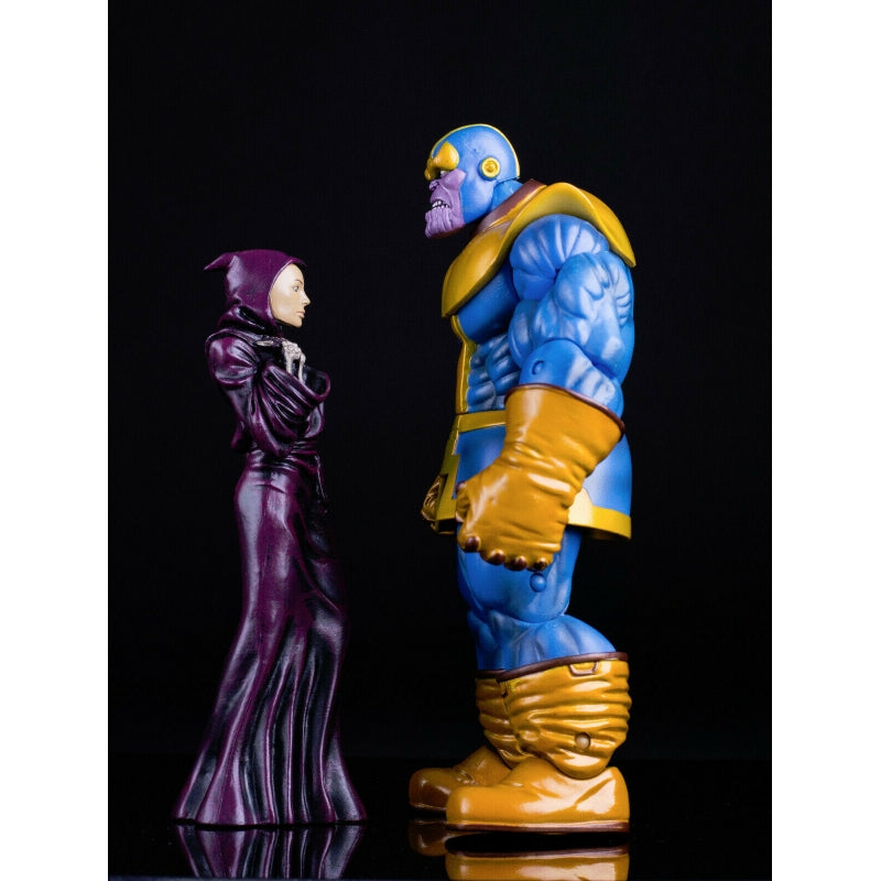 Diamond Select Toys Marvel Thanos with Removable Infinity Gauntlet and Unarticulated Death Select Action Figure