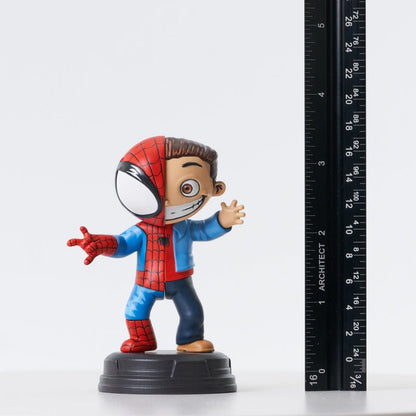 Diamond Select Toys Marvel Peter Parker Animated Statue